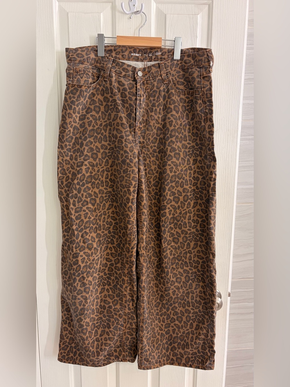 Old Navy Leopard Print Wide-Leg Jeans - Brown